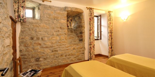 GRAND GITE SAINT-BAUZILE